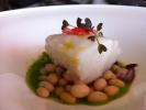 Insalata di baccalà morro con fagioli solfarini cipollato rosso, salsa di sedano, olio extra vergine di oliva olivastro di Quattrociocchi 